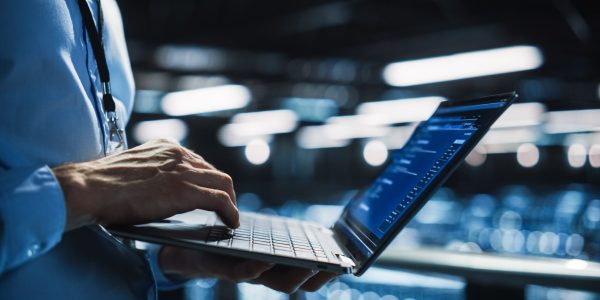 Recursos-e-Diferenciais_Nuvem-ou-In-House-2-min-scaled